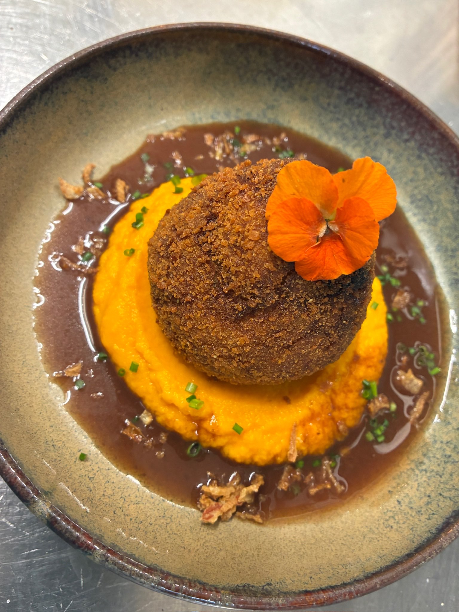 Croquette sur purée de courge